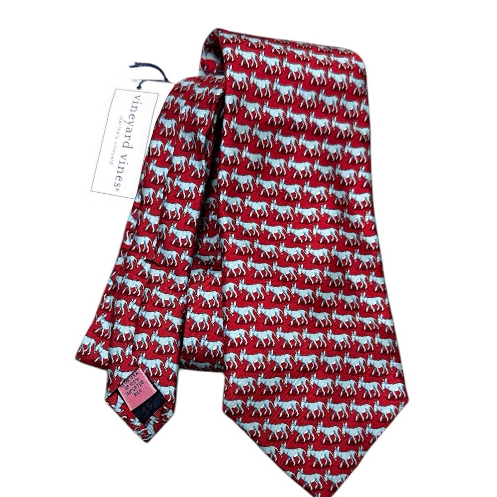 NWT Vineyard Vines Democratic Silk Tie